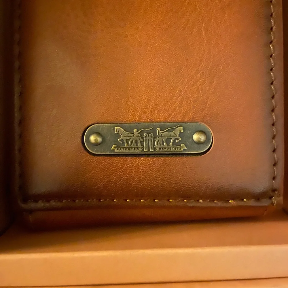 Levi's Tan/Brown Leather Card & Key Holder Wallet